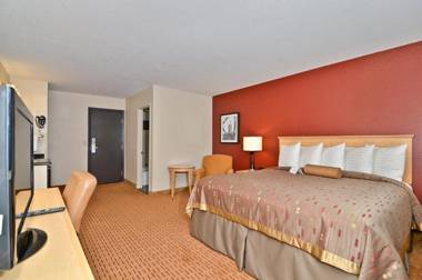 Clackamas Inn and Suites