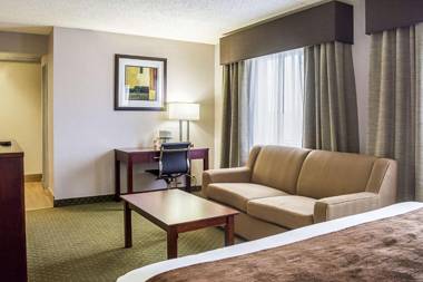 Clarion Inn & Suites Clackamas - Portland