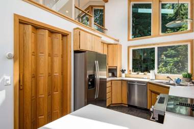 Cedar Point Mercer Lakehouse