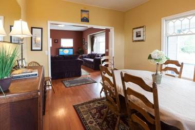 Daisy's Place - Rvr/Mt Vw-AC-3BR/2B