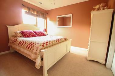 West Sail-River/Mt Vw-5BR/2.5B