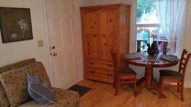 Cute Smarthouse Granite Close to Lake