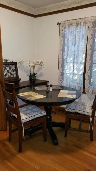 Modern❤️Smart Craftsman HDTV Keurig AC❤of Downtown