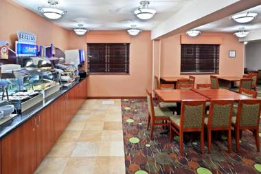 Holiday Inn Express Portland South - Lake Oswego an IHG Hotel