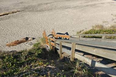 Sailor Jack Oceanfront Motel