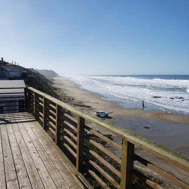 Seagull Beachfront Inn
