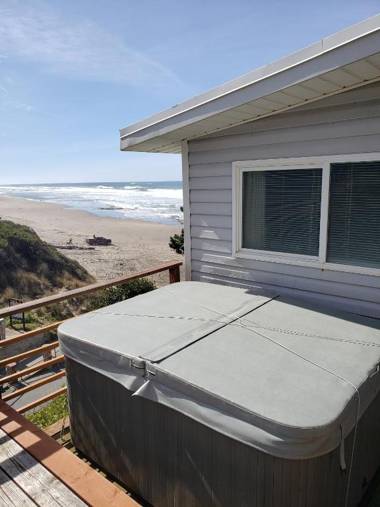 Seagull Beachfront Inn