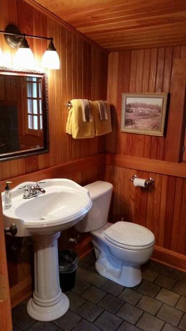 Whistling Winds Motel