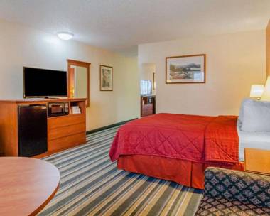 Quality Inn & Suites Medford Airport