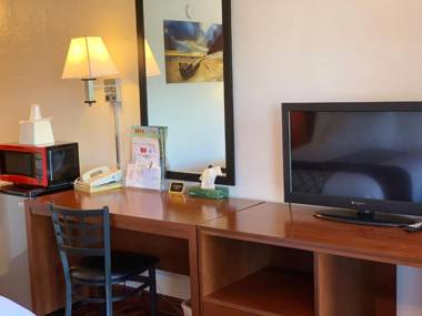 Red Carpet Inn Medford