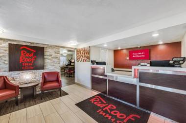 Red Roof Inn & Suites Medford - Airport