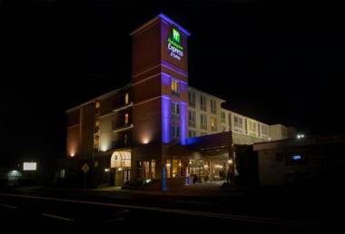 Holiday Inn Express Hotel & Suites Portland-Northwest Downtown an IHG Hotel