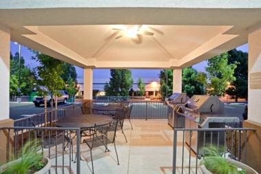 Candlewood Suites Portland Airport an IHG Hotel