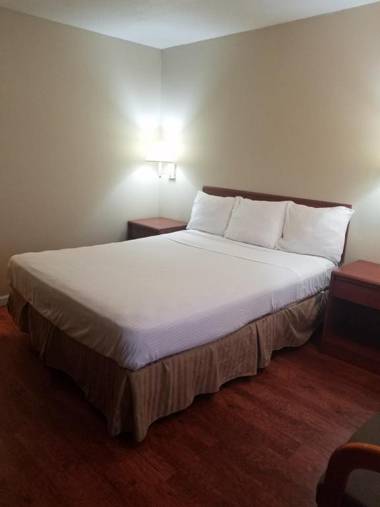 Howard Johnson by Wyndham Portland Airport