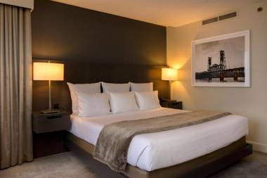 The Benson Portland Curio Collection by Hilton