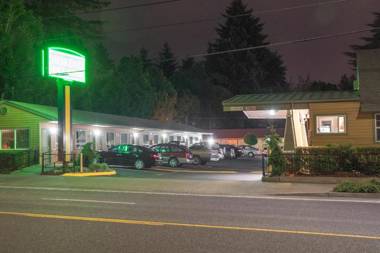 Nordic Inn and Suites