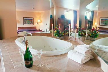 The Portlander Inn and Marketplace