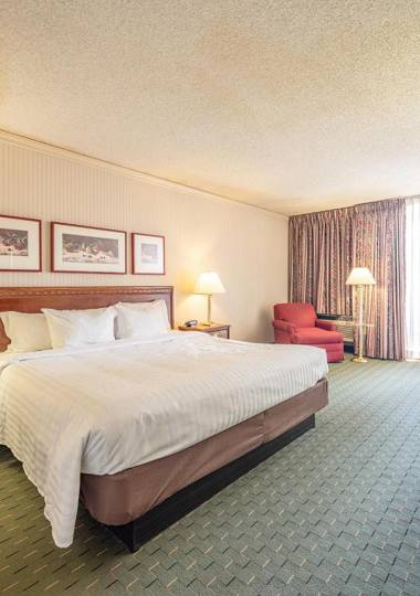 University Place Hotel and Conference Center