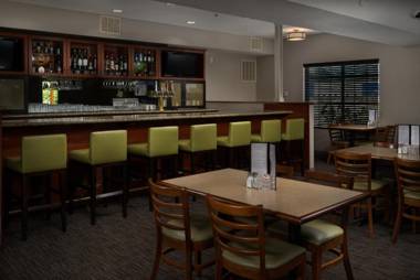 Country Inn & Suites by Radisson Portland International Airport OR