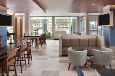 Holiday Inn Express & Suites - Portland Airport - Cascade Stn an IHG Hotel