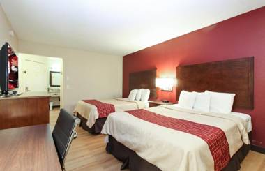 Evergreen Inn & Suites Portland