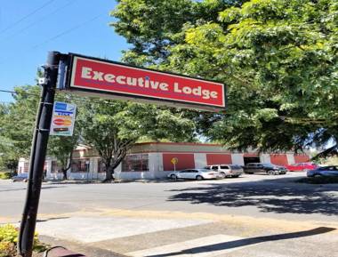 Executive Lodge