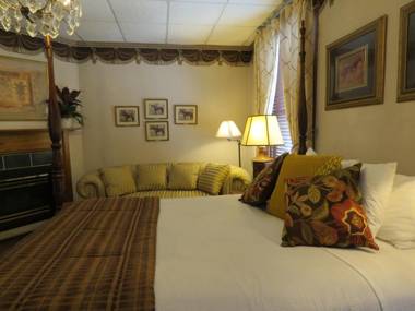 Altland House Inn & Suites