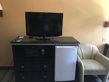 Scottish Inn & Suites-Allentown