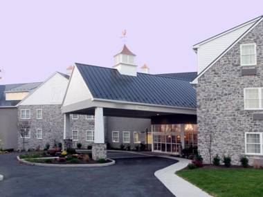 Amish View Inn & Suites