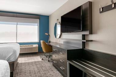 Holiday Inn Express & Suites - Carlisle Southwest I-81