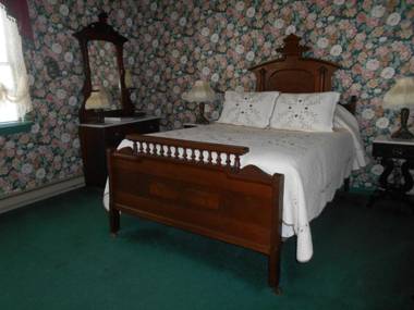 West Ridge Bed & Breakfast