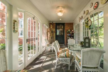 Lightner Farmhouse B&B