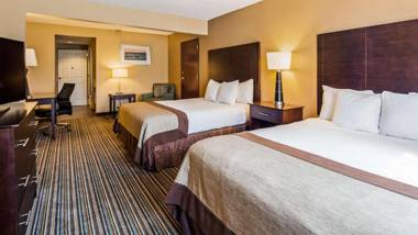 Best Western Plus Harrisburg East Inn & Suites