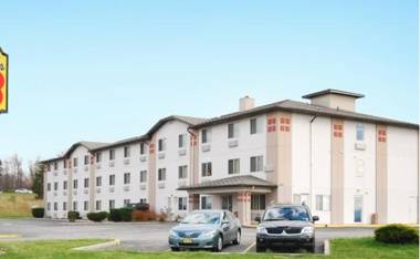 Super 8 by Wyndham Johnstown