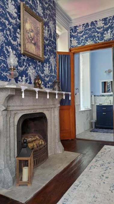 Gifford-Risley House Bed and Breakfast