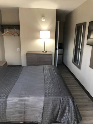 Newley Renovated Rooms - Trolley Stop Motel Media Pa