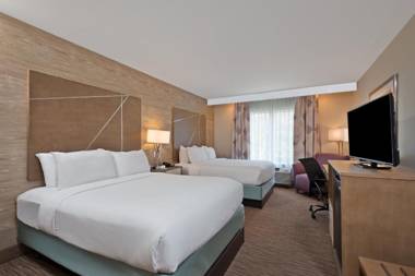 Holiday Inn Express & Suites New Cumberland an IHG Hotel