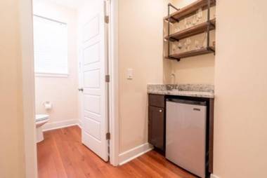 Beautiful Lux 4 Bedroom*Near PENN/CHOP*Roof Deck