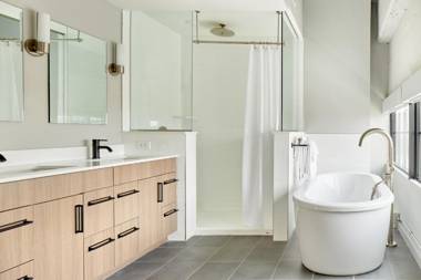 Sonder The Tidewater