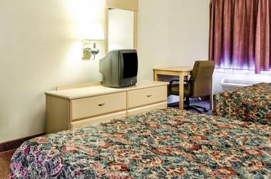 Seasons Inn & Suites Pine Grove