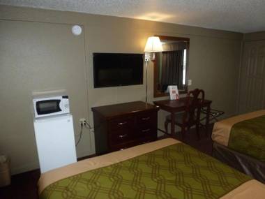 Econo Lodge Pittsburgh I-79