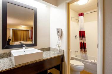 Red Roof Inn PLUS+ Pittsburgh South - Airport