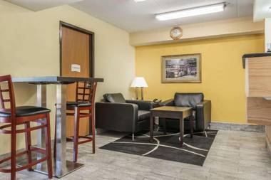 Quality Inn & Suites Harmarville