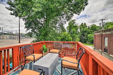Pittsburgh Home with Pool Fire Pit and Game Room