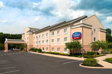 Fairfield Inn & Suites by Marriott State College