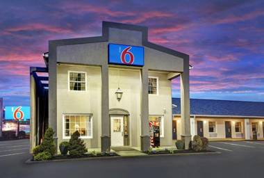 Motel 6 Washington PA