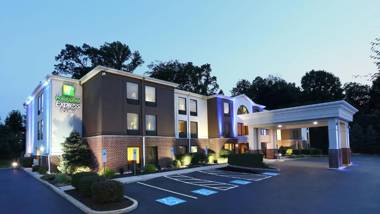 Holiday Inn Express Hotel & Suites West Chester an IHG Hotel
