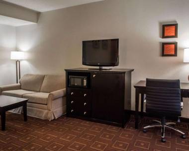 Quality Inn & Suites NJ State Capital Area