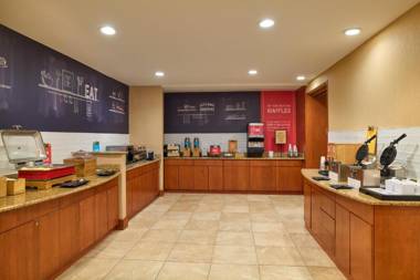 Hampton Inn & Suites Providence / Smithfield