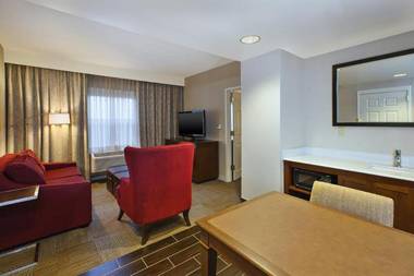 Hampton Inn & Suites Providence-Warwick Airport